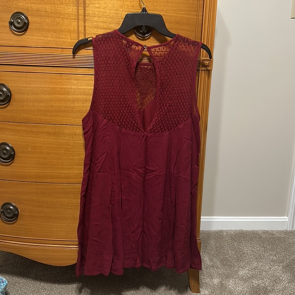 Red Dress - Picture 3 of 3